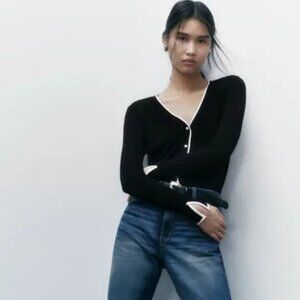 Zara Pearl Button V-Neck Cardigan Black White Size Medium